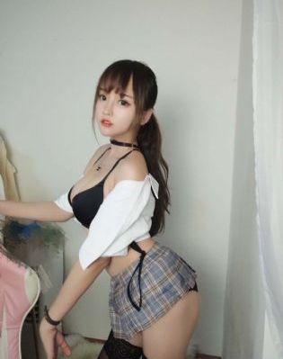 美女热舞诱惑